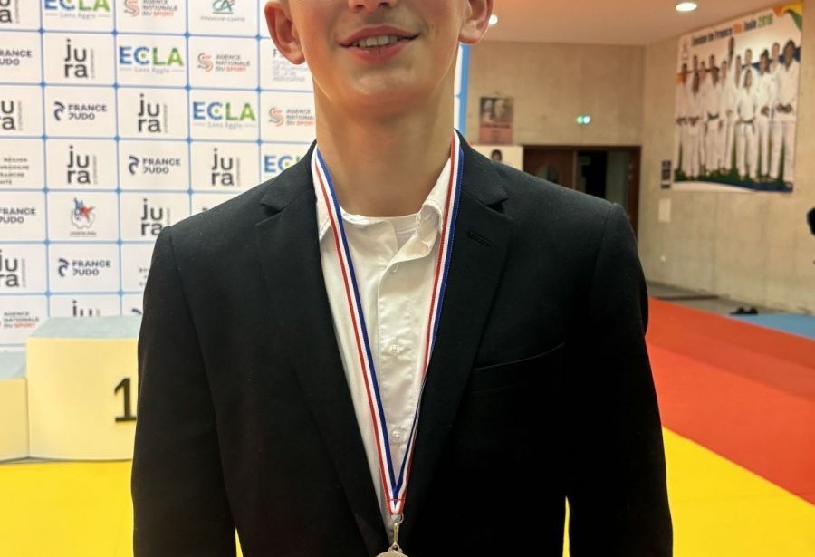 Maxence EL HANI remporte la coupe du jeune arbitre minime