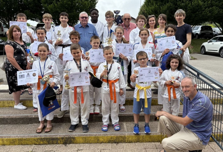 Assemblée générale du club avec remise des ceintures et des récompenses